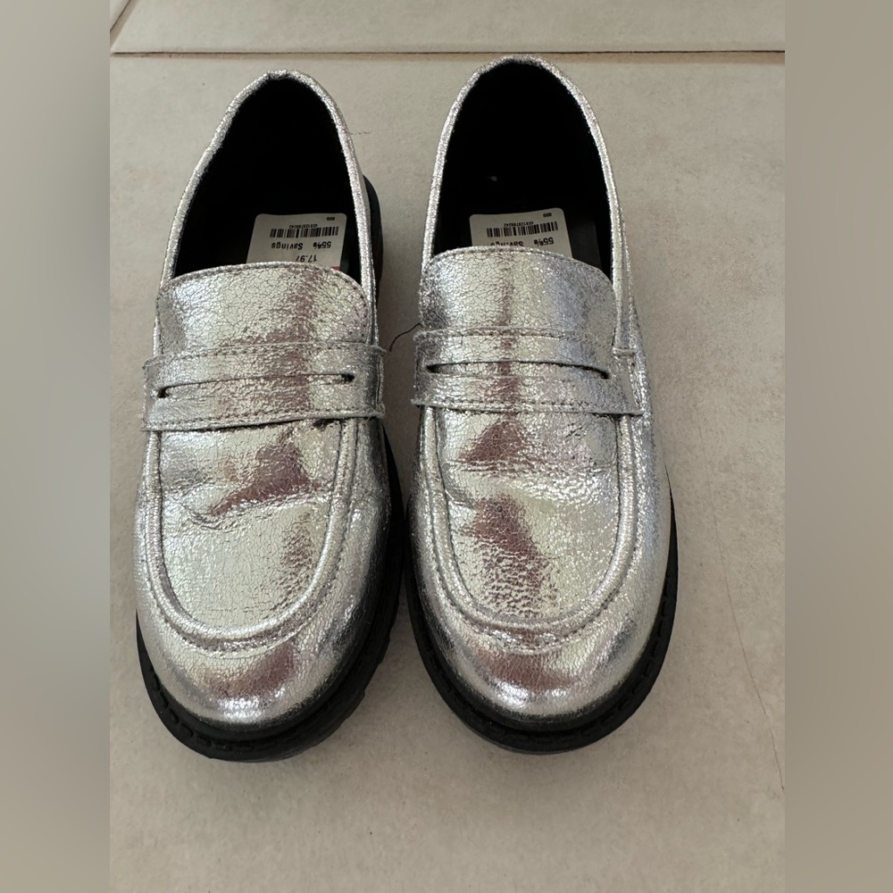 Nordstrom rack girls shoe size 2